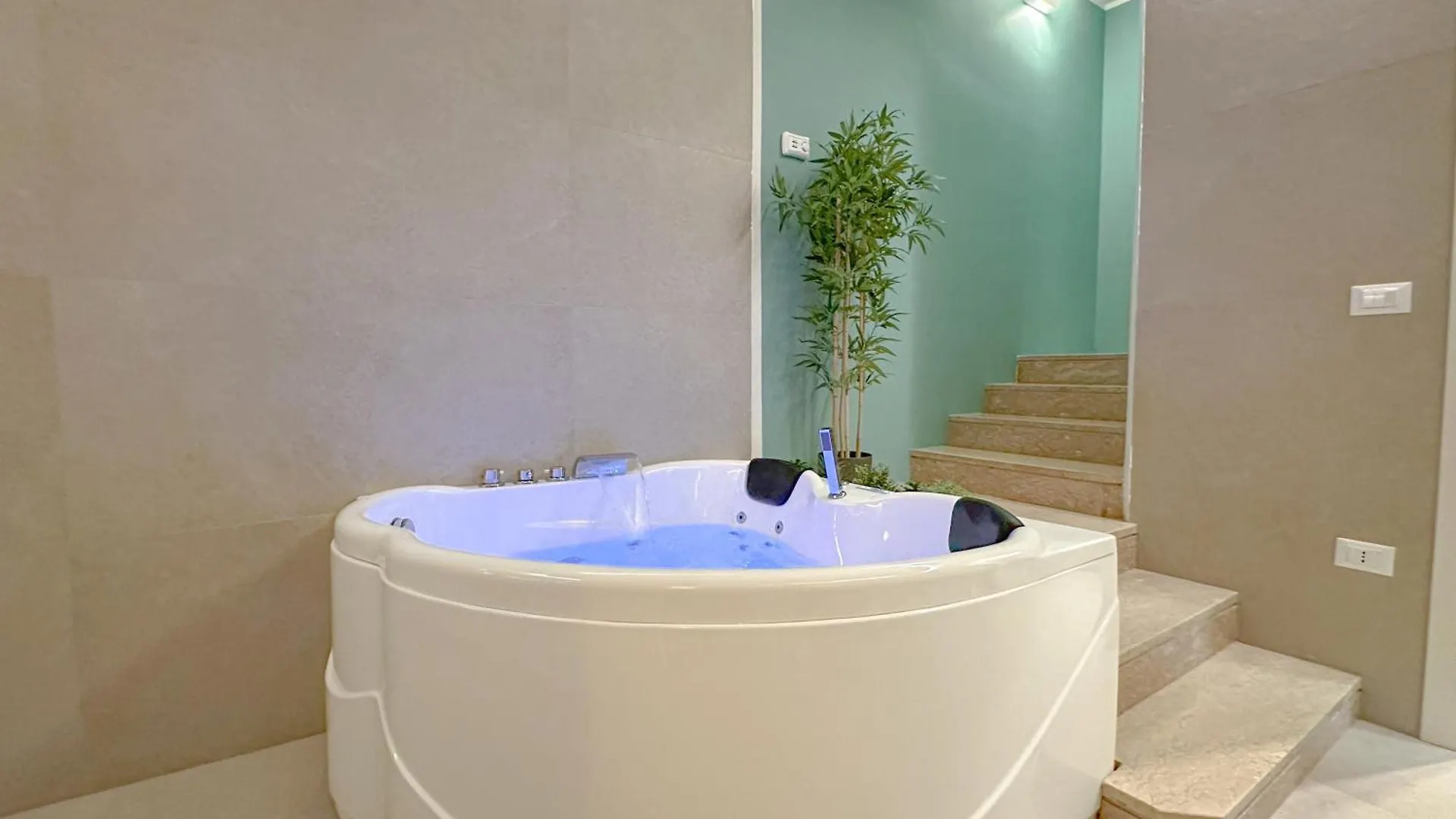 Banfi Luxury Spa - Sauna & Jacuzzi Milan 0*,