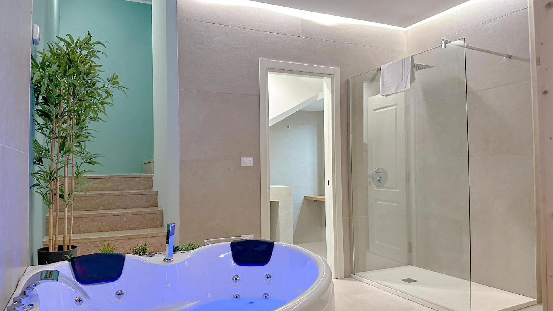 Apartment Banfi Luxury Spa - Sauna & Jacuzzi Milan Italy