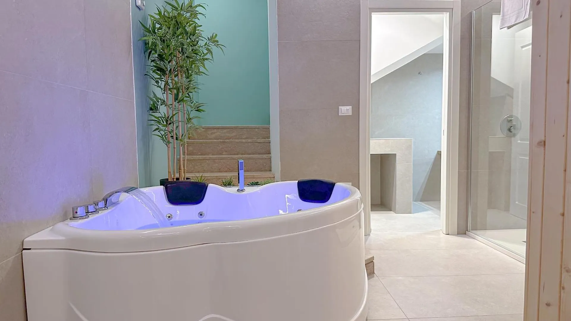 Apartment Banfi Luxury Spa - Sauna & Jacuzzi Milan